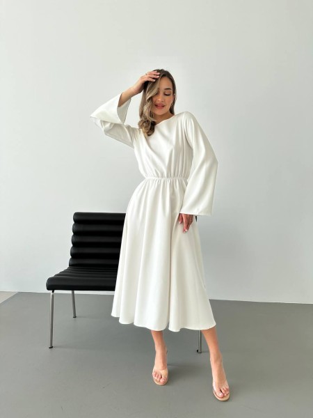 Легкое платье миди с открытой спинкой молочного цвета 32558