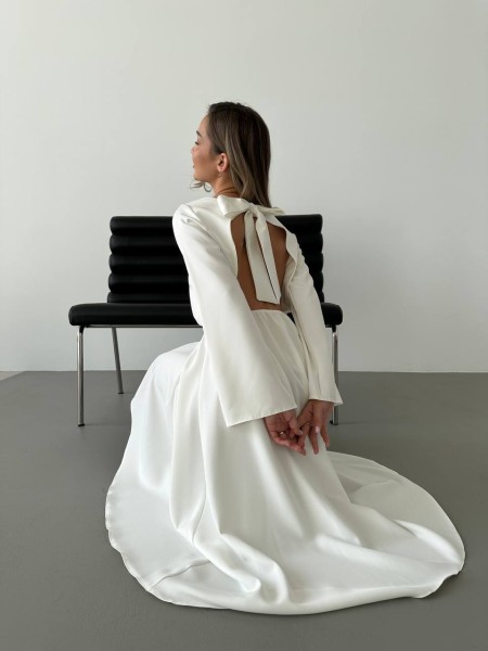 Легкое платье миди с открытой спинкой молочного цвета 32558