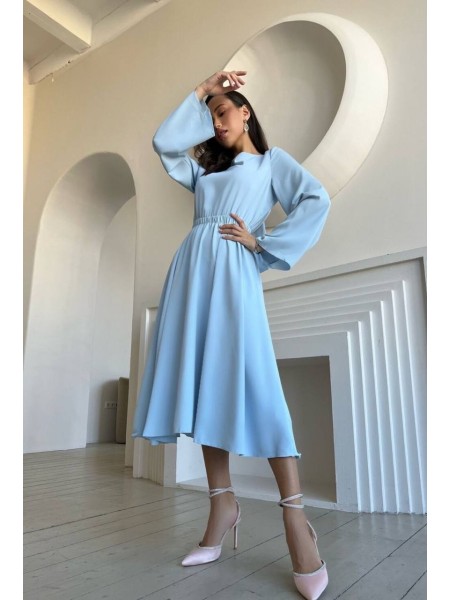 Легкое платье миди с открытой спинкой голубого цвета 32562