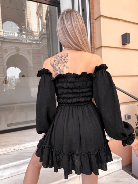 Муслинова сукня міні з рюшами чорного кольору 32566