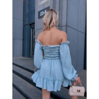 Муслиновое платье мини с рюшами голубого цвета 32567