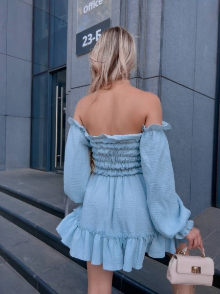 Муслиновое платье мини с рюшами голубого цвета 32567