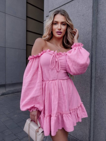 Муслиновое платье мини с рюшами розового цвета 32570