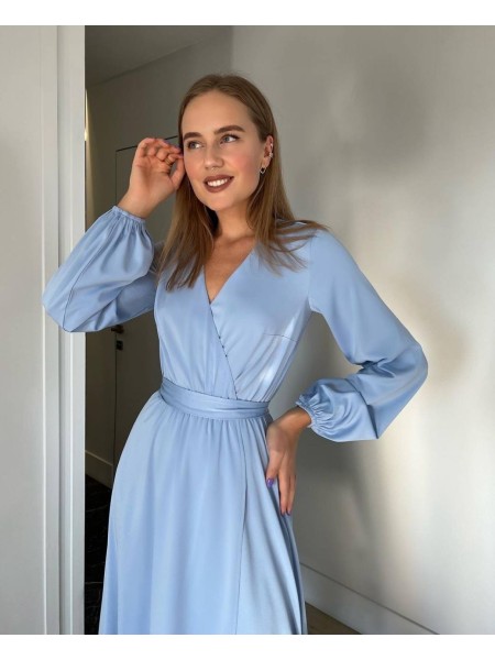 Легкое платье на запах голубого цвета 32576