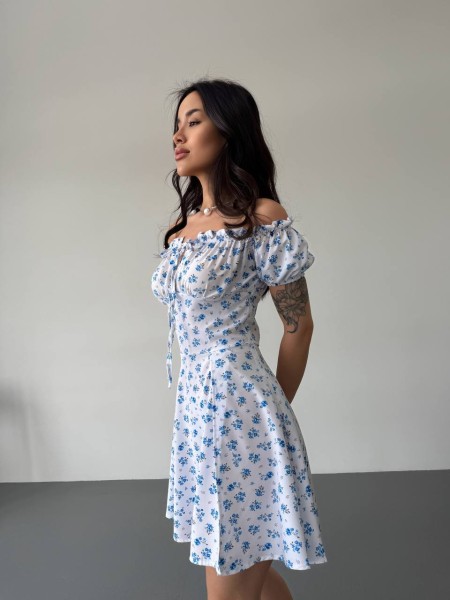 Легкое платье мини с разрезом молочного цвета 32583