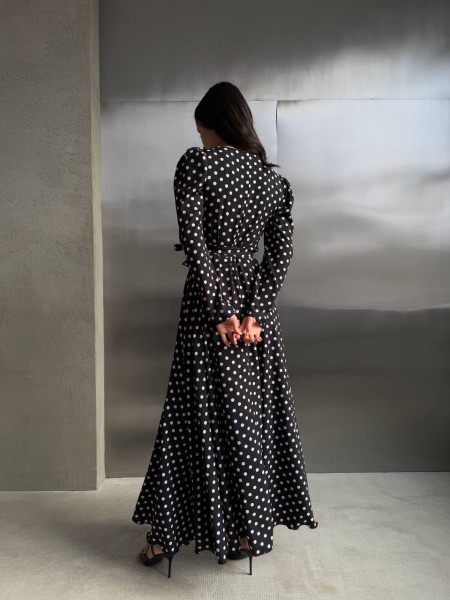 Легка сукня максі на запах у горох чорного кольору 32586