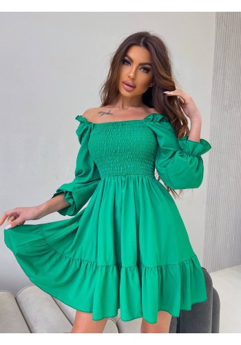 Легка міні сукня з відкритими плечима зеленого кольору 32591