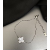 Браслет Конюшина двосторонній срібного кольору замок карабін 32610