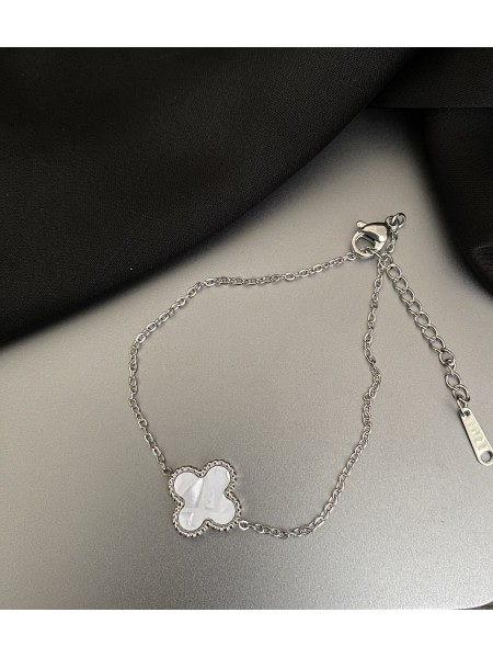 Браслет Конюшина двосторонній срібного кольору замок карабін 32610