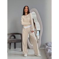 Женский прогулочный костюм бежевого цвета 32656