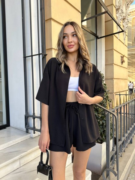 Легкий прогулянковий костюм із шортами чорного кольору 32708