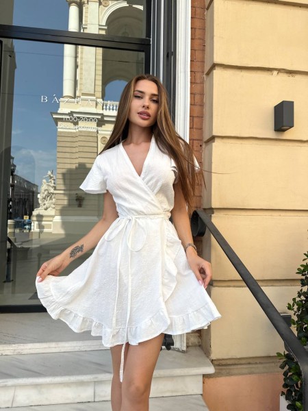 Легкое льняное платье мини на запах молочного цвета 32714