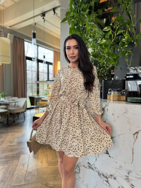 Платье с поясом бежевого цвета 32726