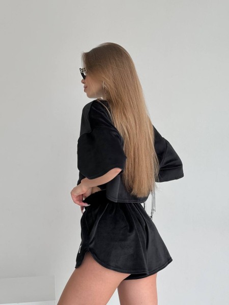 Жіночий велюровий костюм шорти+топ чорного кольору 32757