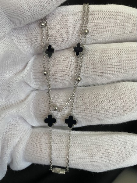 Підвіска маленькі конюшини з ланцюжком срібного кольору 32766