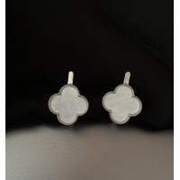 Серьги белый клевер серебряного цвета английский замок 32810