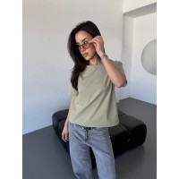 Однотонна базова футболка оливкового кольору 32858