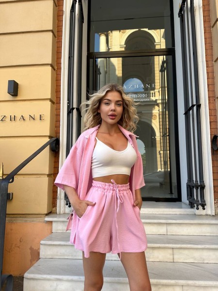 Жіночий легкий костюм з шортами рожевого кольору 32899