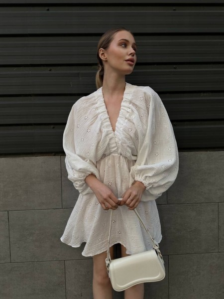 Муслинова сукня міні з рукавом молочного кольору 32901