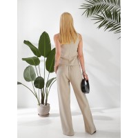 Жіночий класичний костюм бежевого кольору 32923