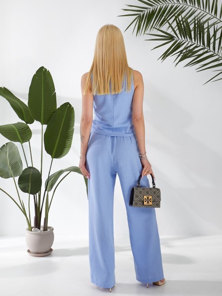 Жіночий класичний костюм блакитного кольору 32926