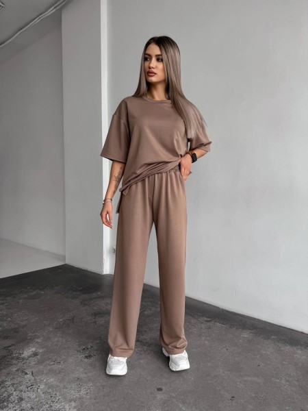 Жіночий спортивний костюм кавового кольору 32942