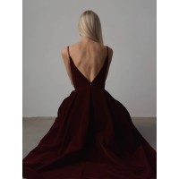 Вечірня оксамитова сукня на бретельках бордового кольору 32950