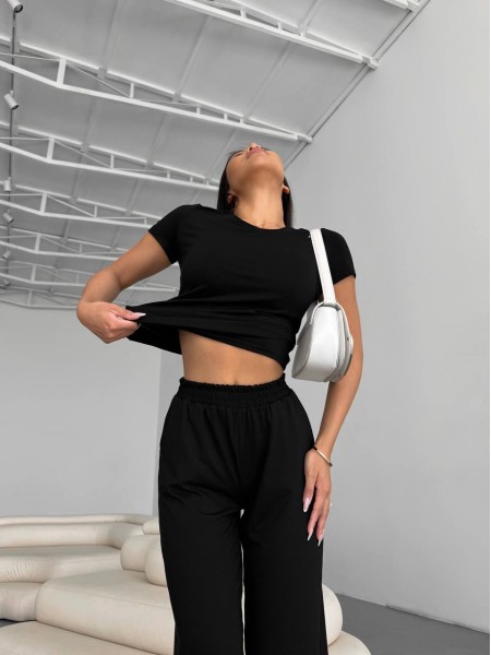 Жіночий легкий прогулянковий костюм чорного кольору 33003