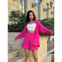 Жіночий прогулянковий костюм з шортами малинового кольору 33016