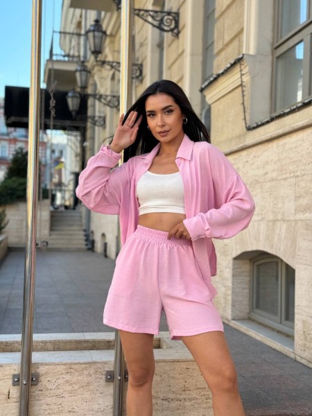 Жіночий прогулянковий костюм з шортами рожевого кольору 33019
