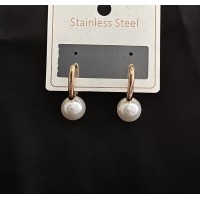 Сережки Перлина золотого кольору 33040