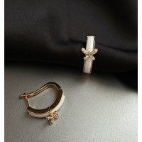 Сережки з метеликом золотого кольору 33041