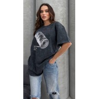 Женская футболка с рисунком графитового цвета 33072