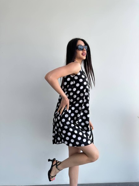 Легка літня сукня в горох чорного кольору 33077