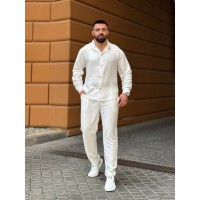 Чоловічий брючний костюм молочного кольору 33080