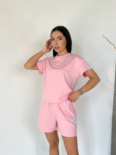 Жіночий літній костюм із шортами рожевого кольору 33096
