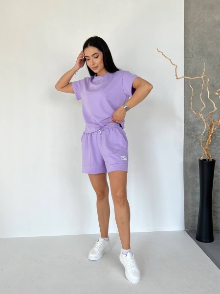 Жіночий літній костюм із шортами лавандового кольору 33099