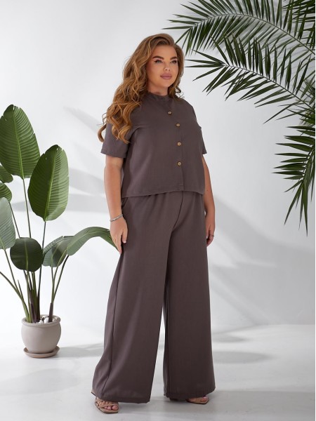 Жіночий легкий класичний костюм кавового кольору 33138
