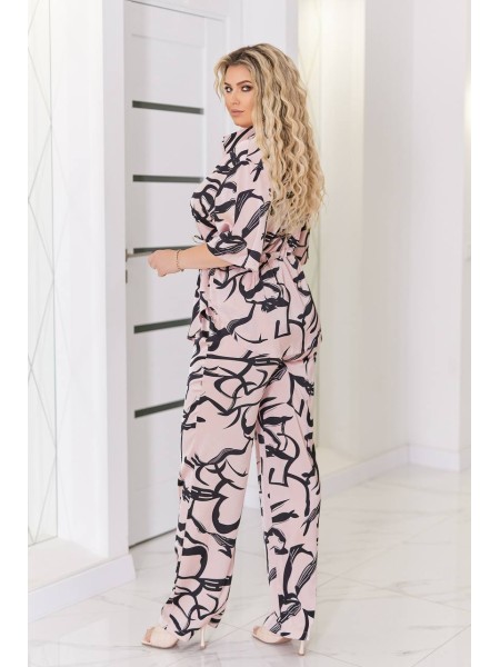 Жіночий легкий брючний костюм пудрового кольору 33139