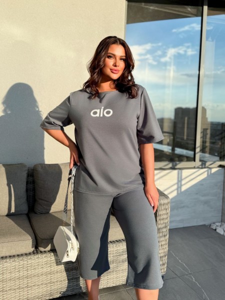 Легкий повсякденний костюм сiрого кольору 33179