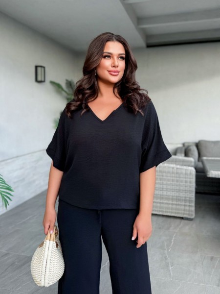 Легкий брючний костюм із крепу чорного кольору 33185