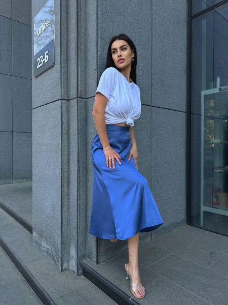 Жіноча шовкова спідниця міді синього кольору 33190