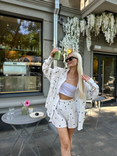 Жіночий мусліновий костюм із серцями чорного кольору 33248