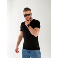 Чоловіча базова футболка чорного кольору 33256
