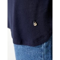 Жіноча футболка з кишенею синього кольору 33311