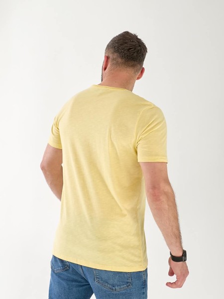 Чоловіча базова футболка жовтого кольору 33313