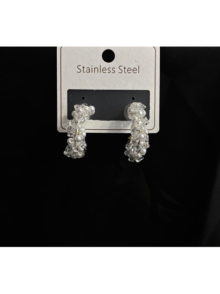 Сережки з бісером білого кольору застібка - пусет 33350