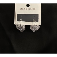 Серьги Сердца с камушками серебряного цвета английский замок магнит  33352