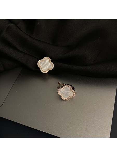 Сережки Конюшина з камінчиками золотого кольору англійський замок 33355