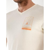 Чоловіча футболка з візерунком бежевого кольору 33361